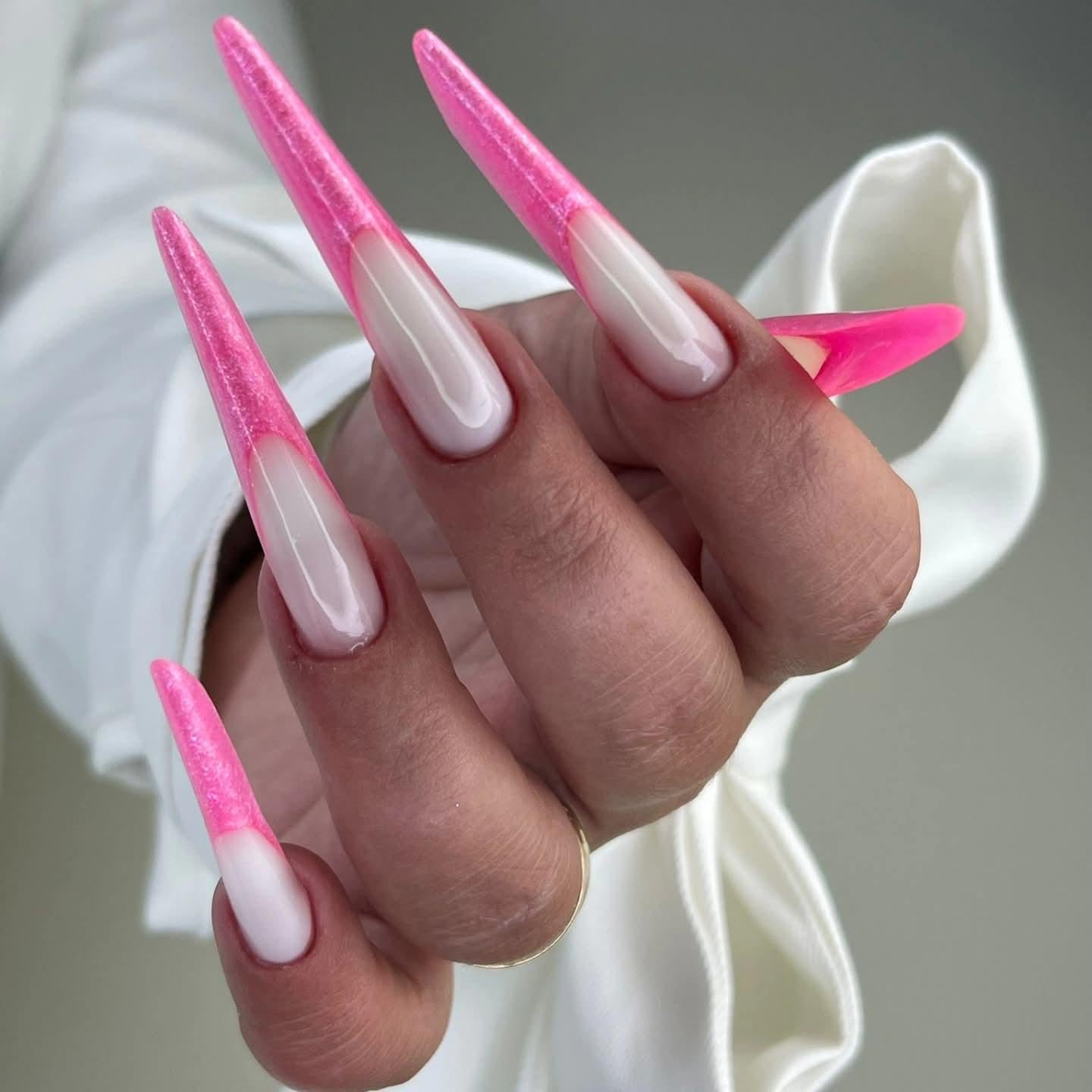 Lucrare Pro Fashion: french roz sidefat, formă stiletto